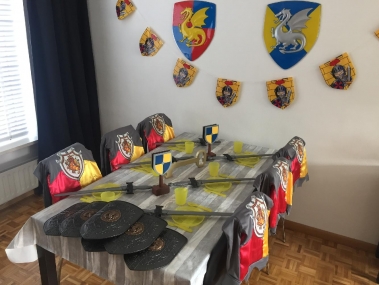 Themakleding ridders inclusief tafeldecoratie