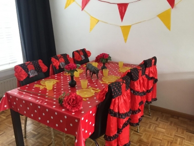 Themakleding Spaanse danseressen inclusief tafeldecoratie